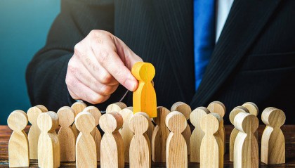 红塔证券公开招聘4名高管，券业市场化“海选”揽才再提速，凸显年轻、专业趋势