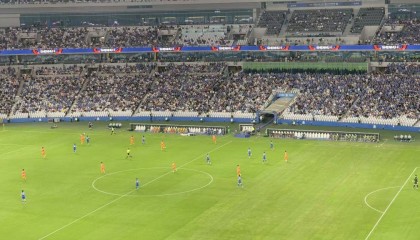 主场3比3战平山东泰山，申花中超争冠关键战又掉链子