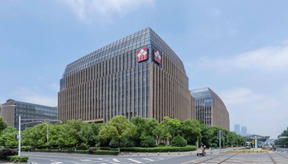 南京华泰证券广场写字楼：适合哪些类型企业，物业服务怎么样？