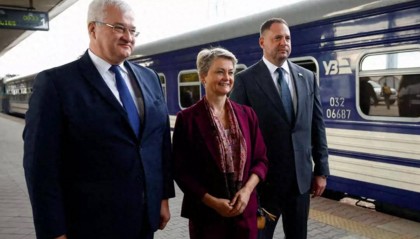 中英签署协议不到24小时，英国就宣布制裁3家中企，中方：立即纠正错误