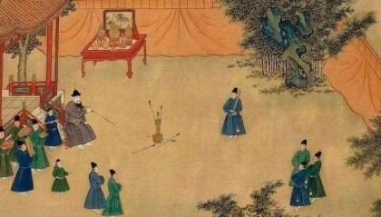 汉代时期实行“以吏为师”的司法官任用原则，起到了哪些作用