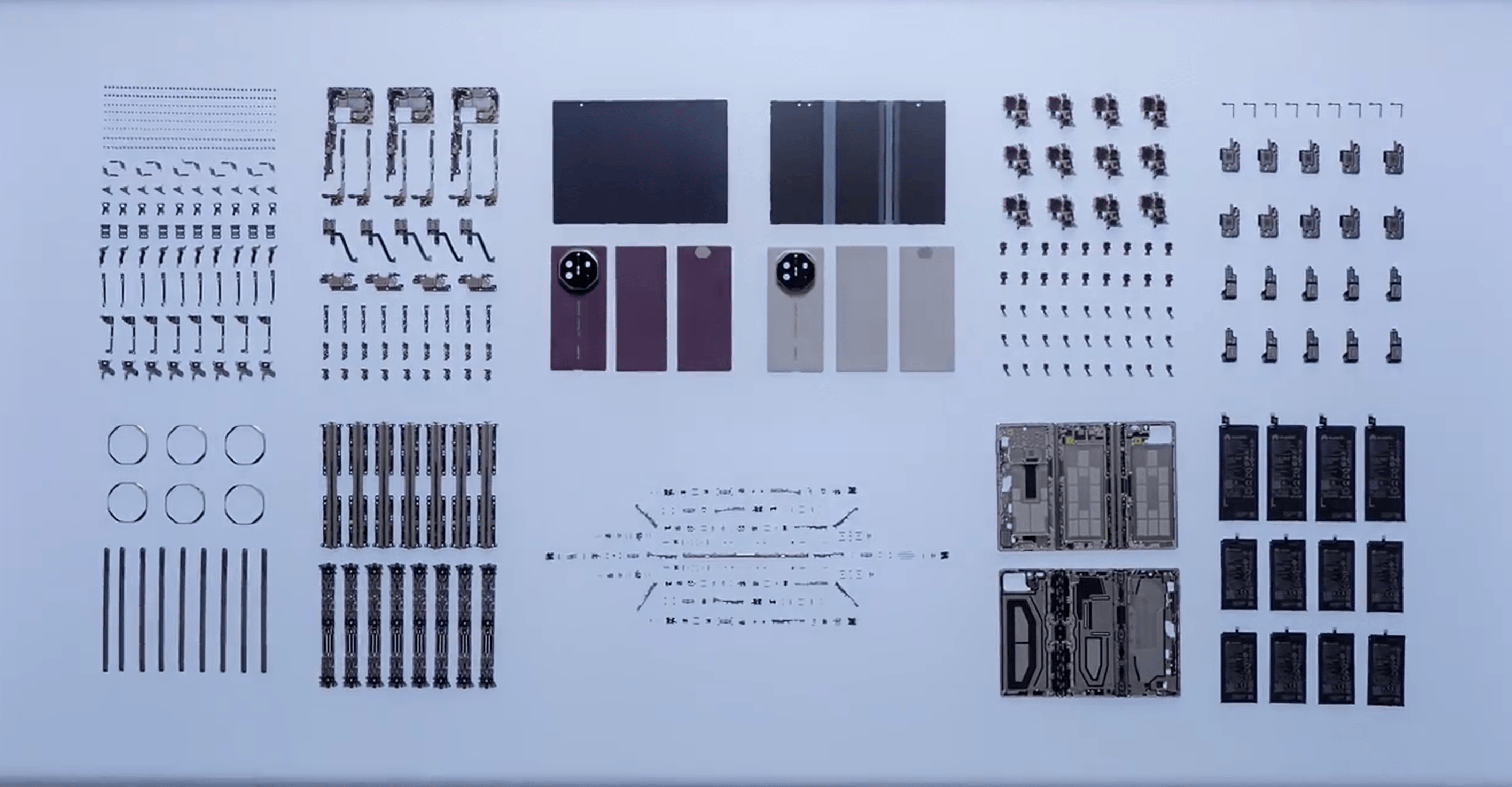 华为三折叠产线首次曝光 何刚称五年投入打造“唯一”