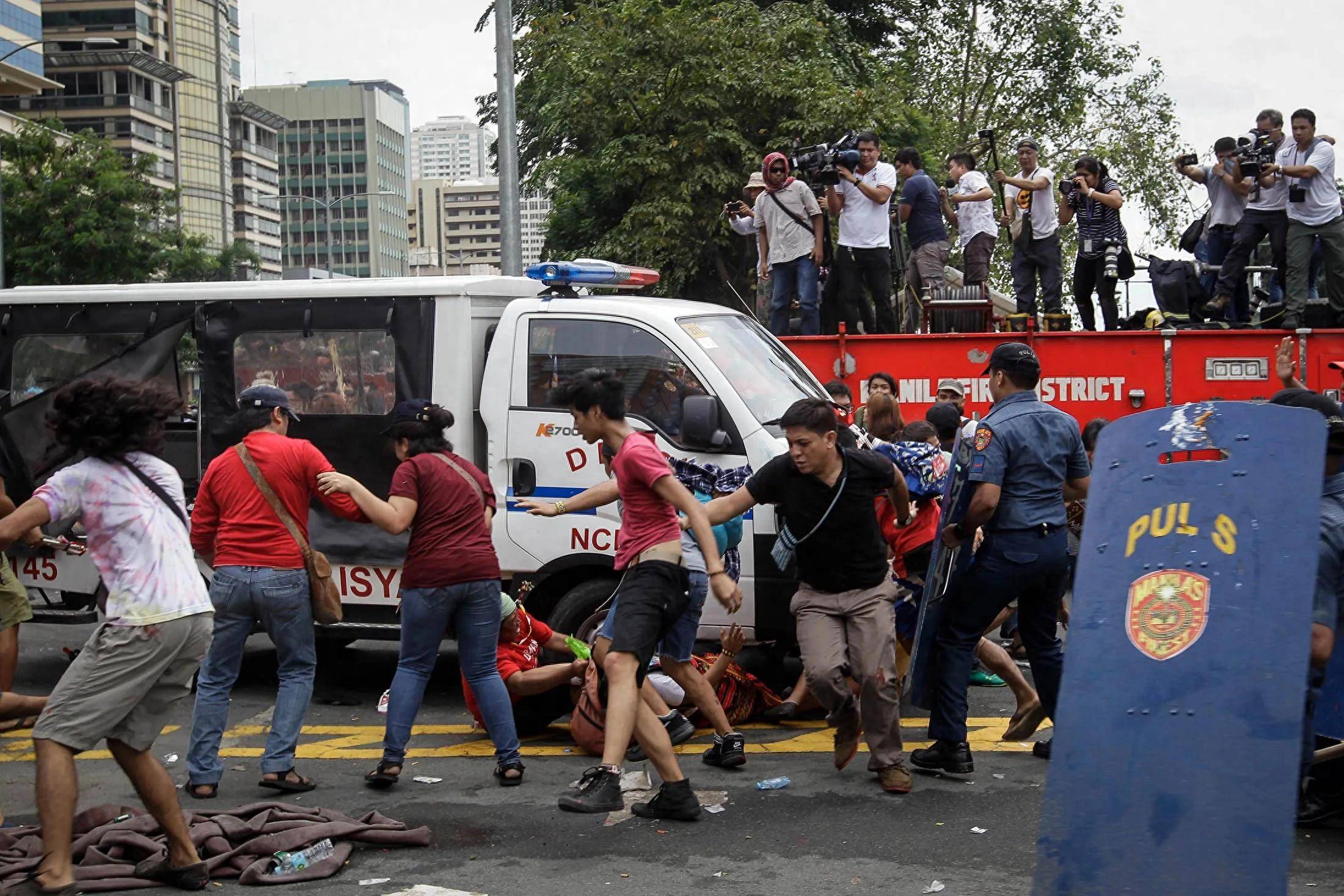 邻国尼泊尔大乱之后，菲律宾出现变天征兆，清算小马科斯倒计时？