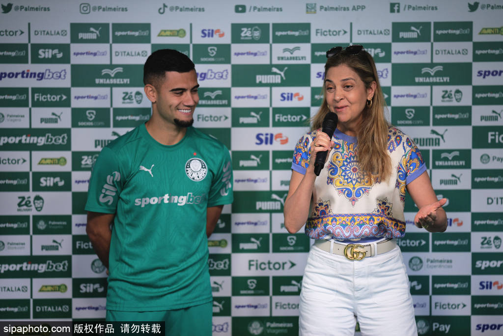 齐沃考虑让卡洛斯-奥古斯托首发对阵尤文，战术调整引发热议