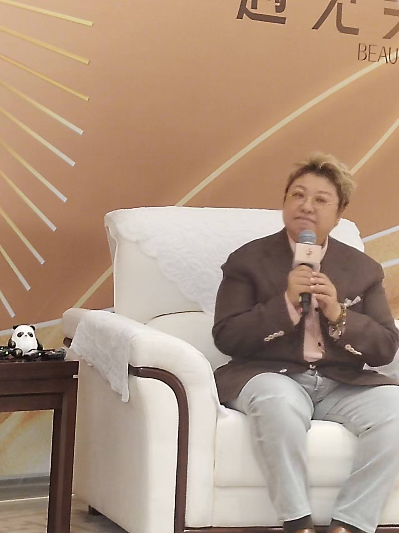 韩红谈“落户”成都:我确实回来了