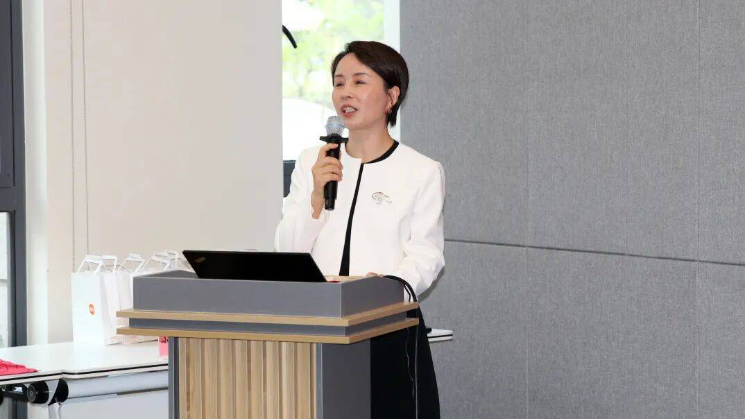 扬州女富豪斥资22.18亿元，纯现金买下东莞IPO失败企业，标的溢价超270%