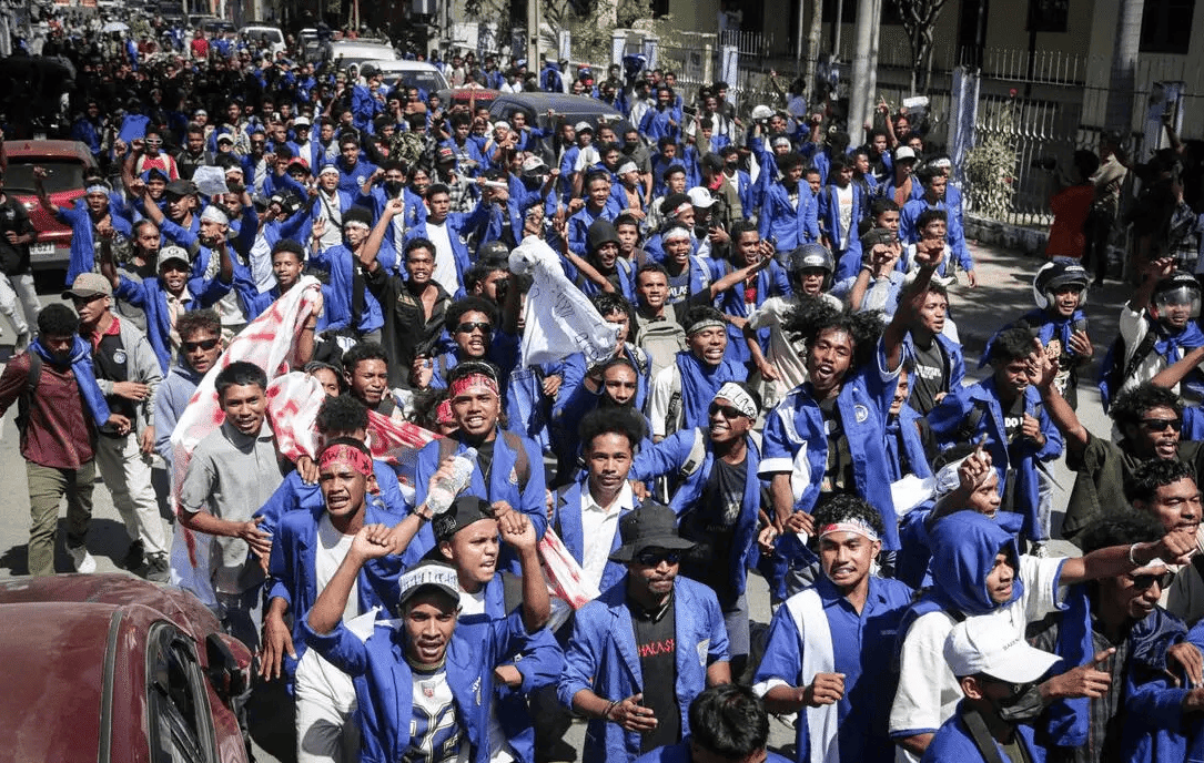 东帝汶年轻人抗议 反对为官员配备新车