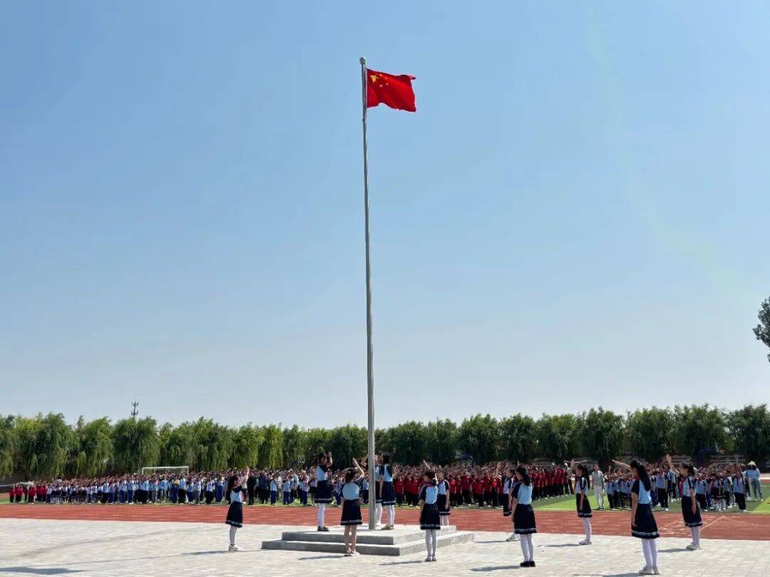 【乌丹第五小学·开学第一课】新程启 少年行