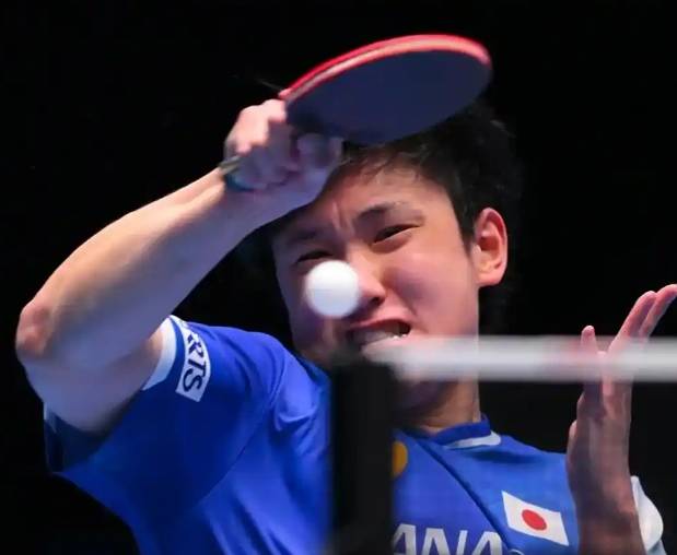 1比3再败！20岁黄友政难敌张本智和，国乒年轻一代路在何方？