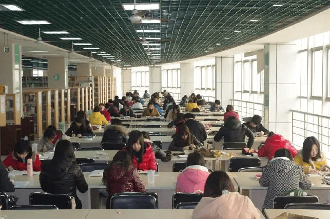 2025年武汉工商学院应用型人才培养特色班(自考本科助学班)官网是哪个?武汉工商学院应用型本科职业教育人才培养特色班是不是机构办学?