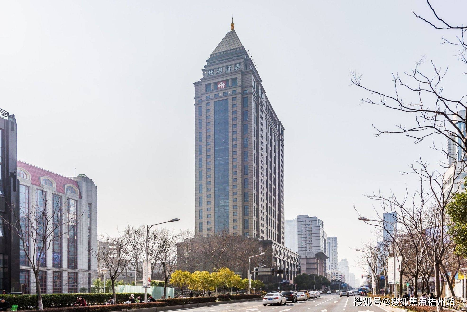 南京华泰证券大厦租金怎么样，南京华泰证券大厦房源 户型 交通地址详情分析!