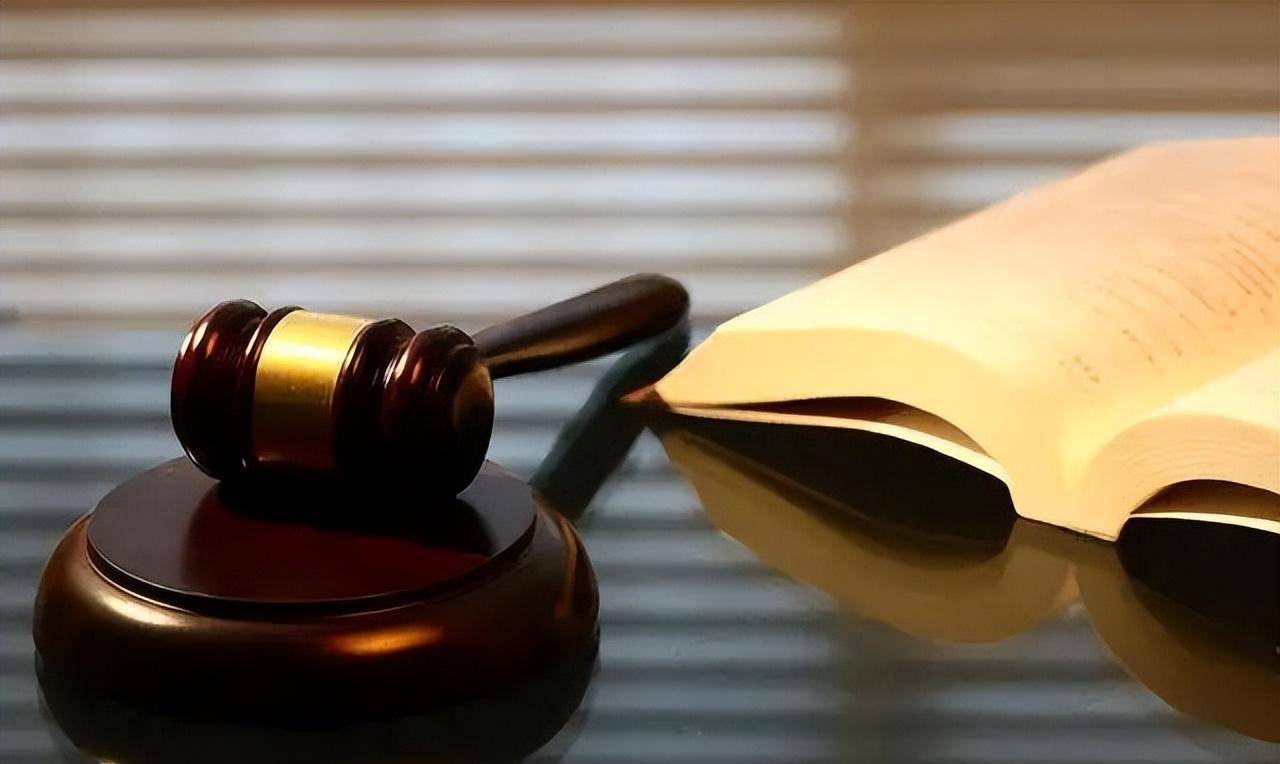 汉代时期实行“以吏为师”的司法官任用原则,起到了哪些作用