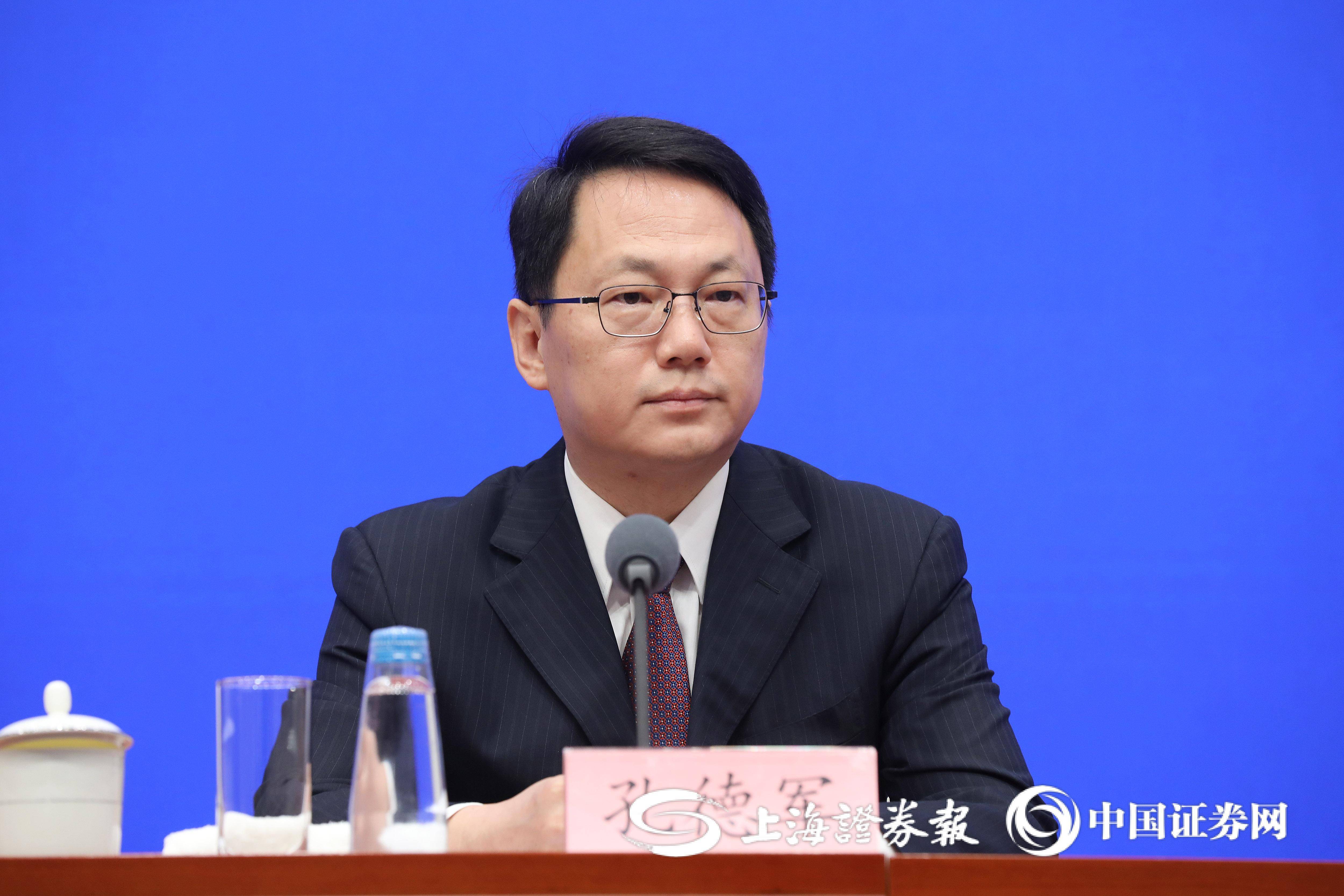 商务部:境外人士可以在自贸试验区开立证券账户或期货账户