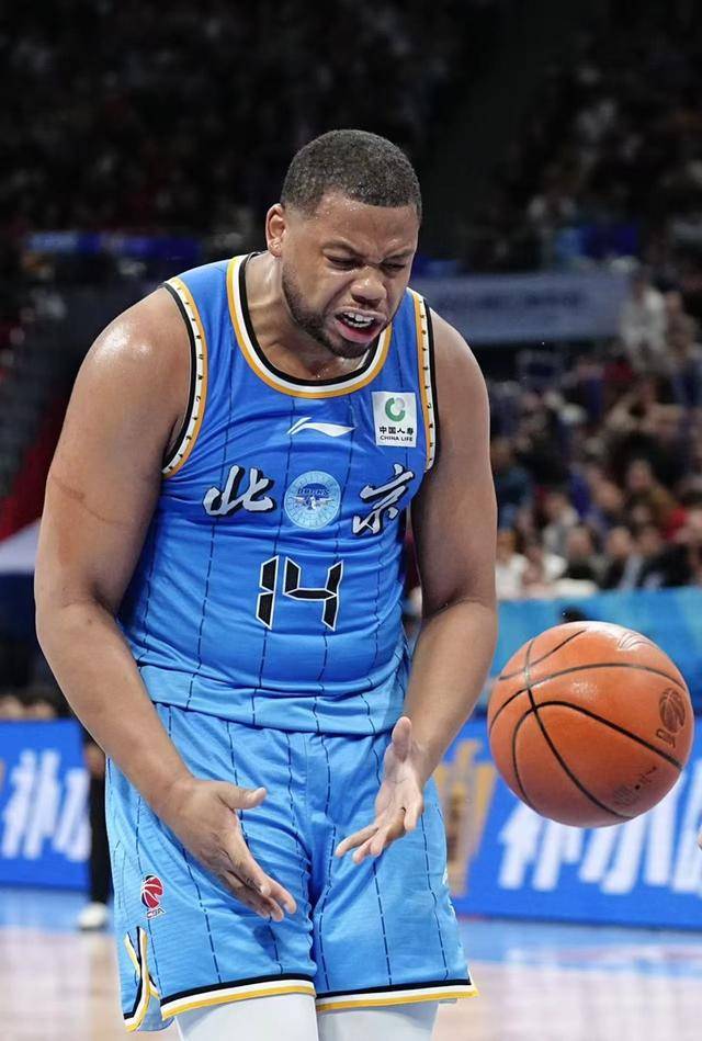 多人伤停休赛 三人五犯离场 全员拼搏 北汽队拼下胜利